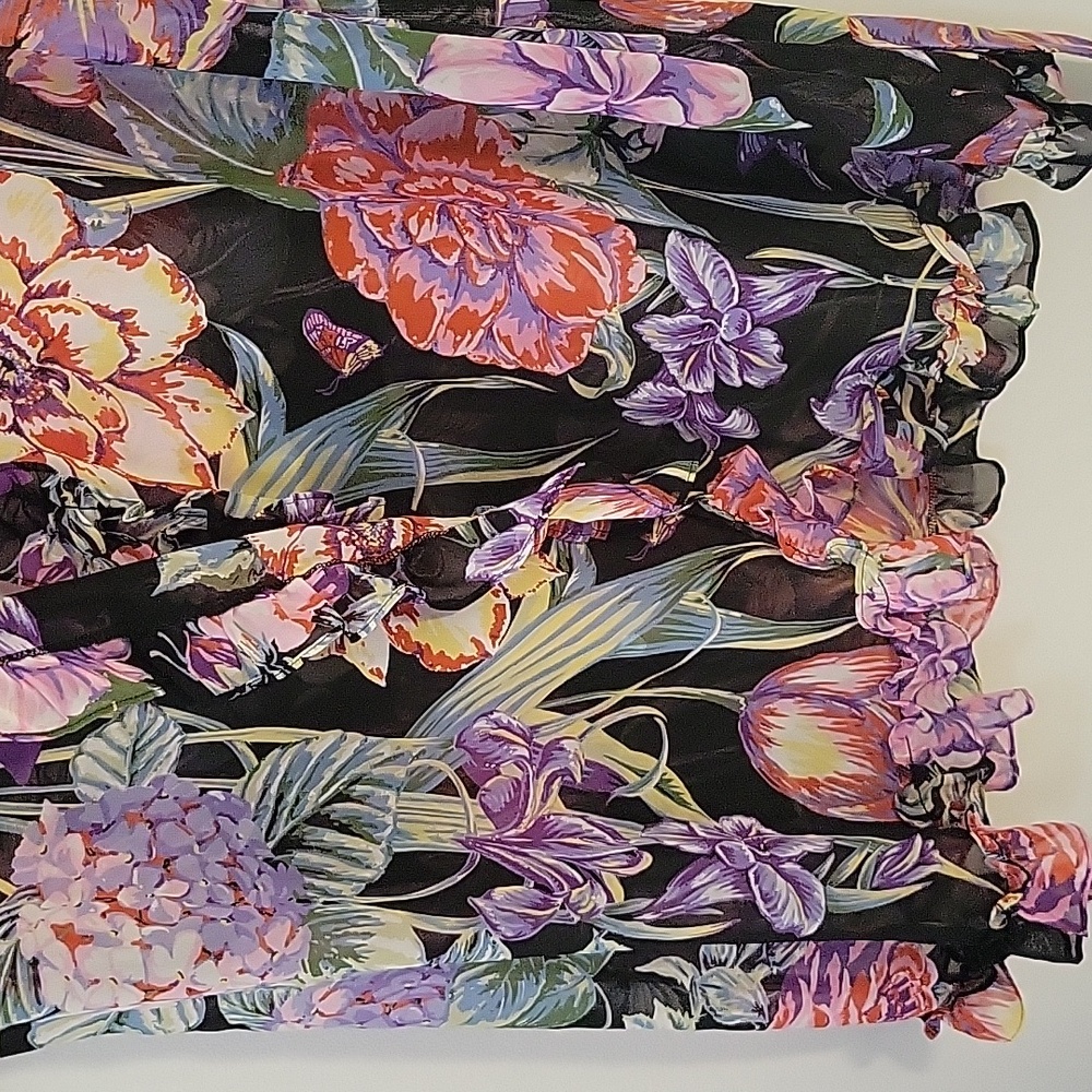 In Bloom Floral Sheer Robe, Size Large - Picture 4 of 9